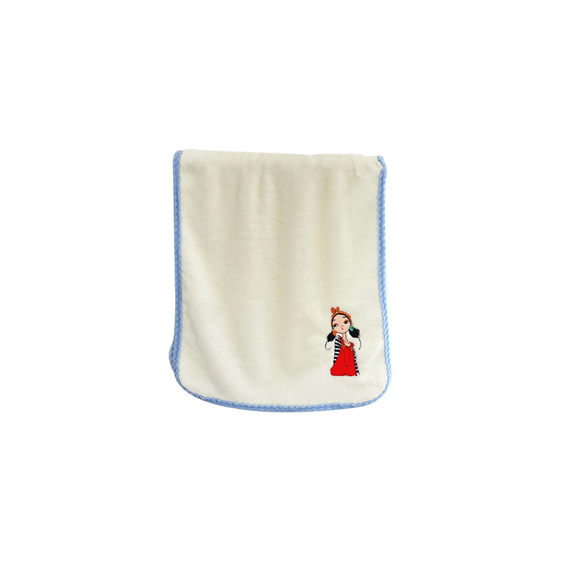 En verano, el hogar absorbe agua y se seca rápidamente. Se puede usar. Se puede envolver en una toalla de baño.