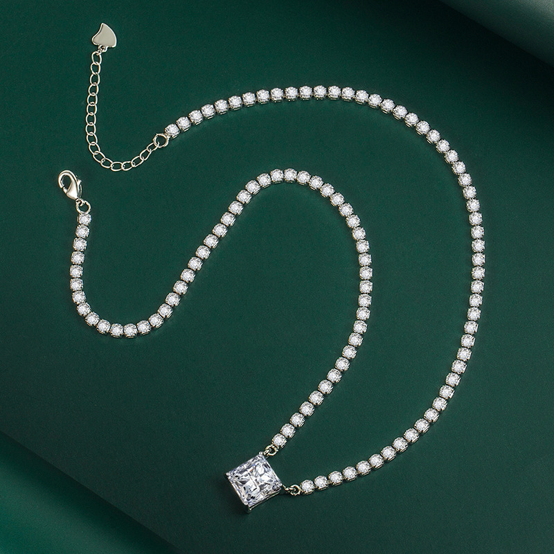 Fashion Geometric Copper Inlay Zircon Pendant Necklace 1 Piece