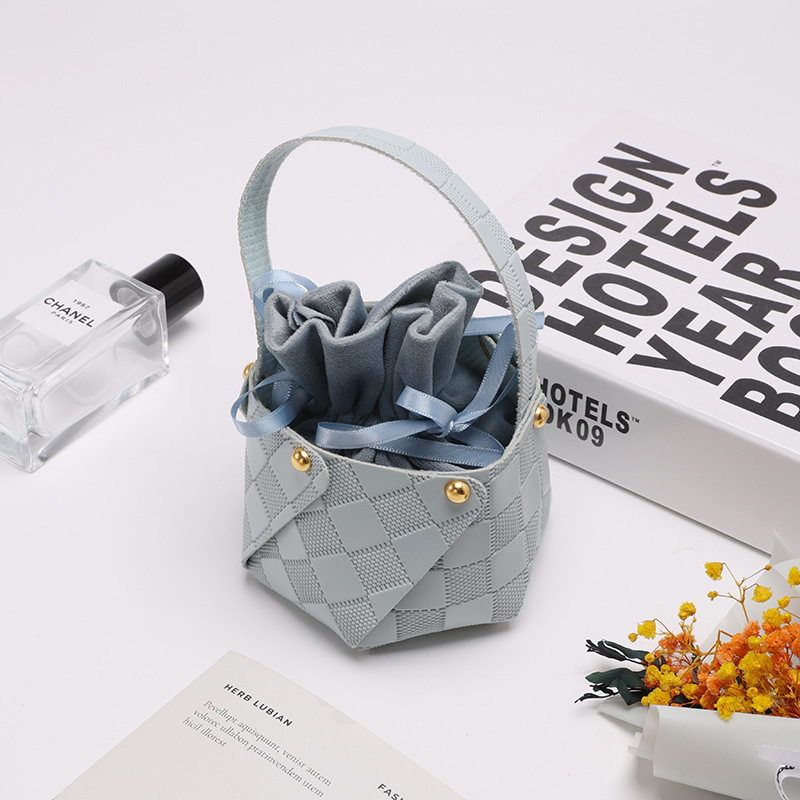 欧式轻奢ins风婚庆创意格子皮质手提皮桶绒布糖果袋仙女袋圣诞束