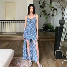连衣裙女设计感小众不规则荷叶边下摆复古撞色格纹修身雪纺吊带裙