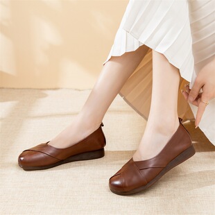2025 Spring Flat Shoes Women's Genuine Leather Soft Sole Easiest for Match Spring and Autumn Mom's Shoes Loafers Retro Middle-Aged and Elderly Shoes