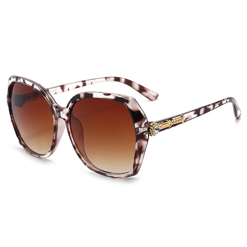 New 2024 Square Frame Sunglasses for Women, European and American Style, Diamond Accents, Fashionable, Cross-Border Trade Version Sunglasses