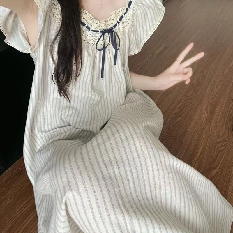# Korean-Style Sweet Striped Nightgown for Women with Breast Pads, Summer Fashion, Comfortable, Long Style, Suitable for Home and Outdoor Use