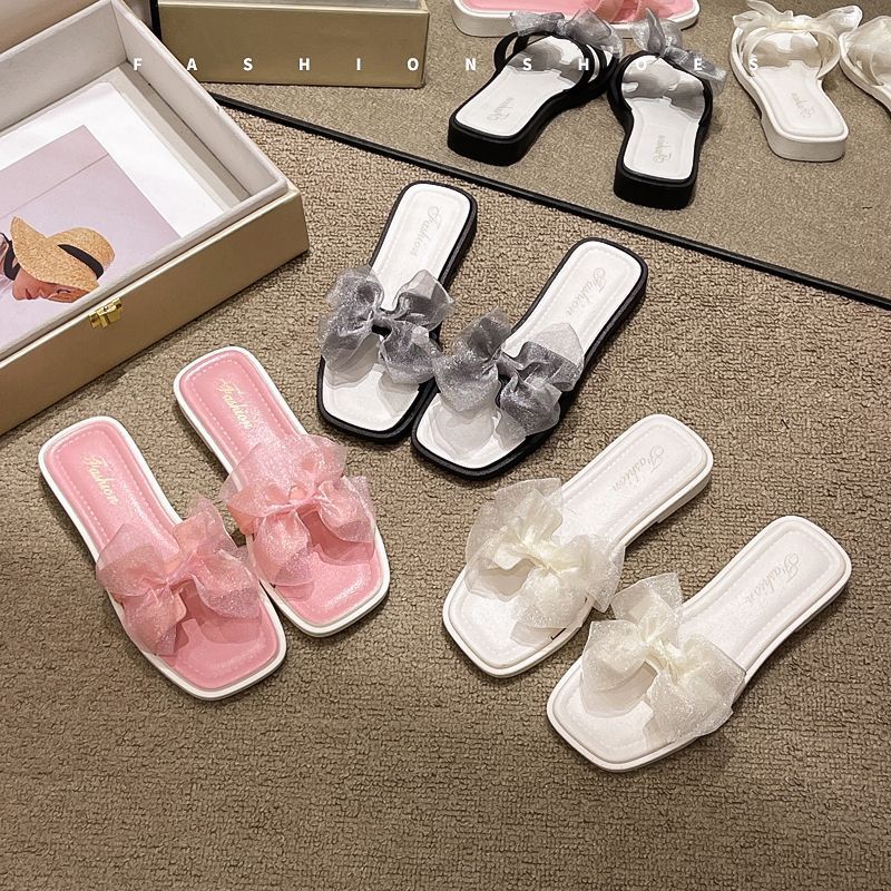 Trendy New Fairy-Style Children's Slip-On Sandals for Girls, Ins-Style Indoor and Outdoor Beach Sandals with a Stylish Vibe