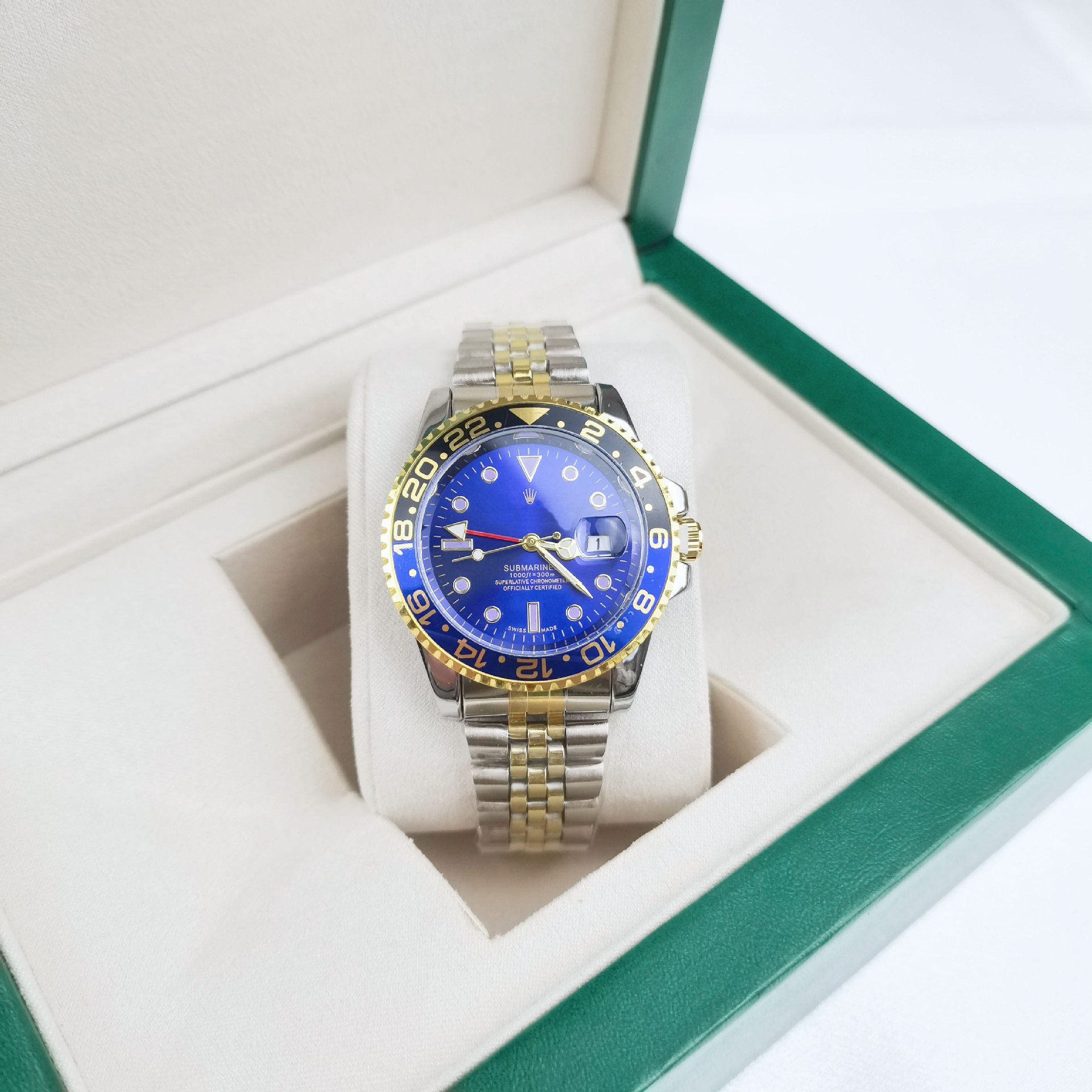 Four-pin coke circle, five beads, gold, black and blue circle, blue surface