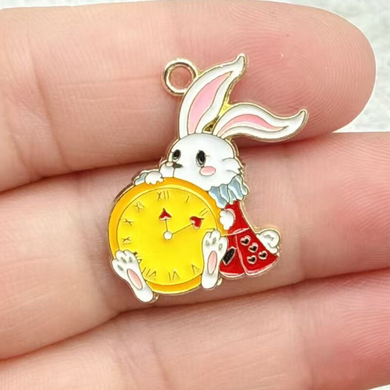 漫画不思議の国のアリス DIY 合金オイルドリップアクセサリー甘くてかわいいウサギの女性のバッグペンダント|undefined