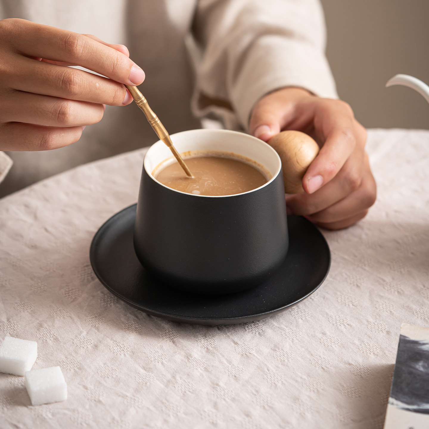 Japanese-style Coffee And Saucer Set, High-end Design, Home-use Ceramic Mug, Stylish Office Afternoon Tea Cup_voghion.com