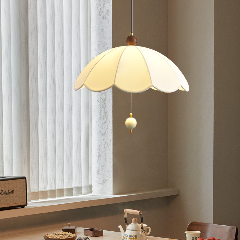 Lámpara de tela medieval francesa "Viento tranquilo" sala de estar estudio dormitorio lámpara de viento crema decoración de comedor lámpara de atmósfera