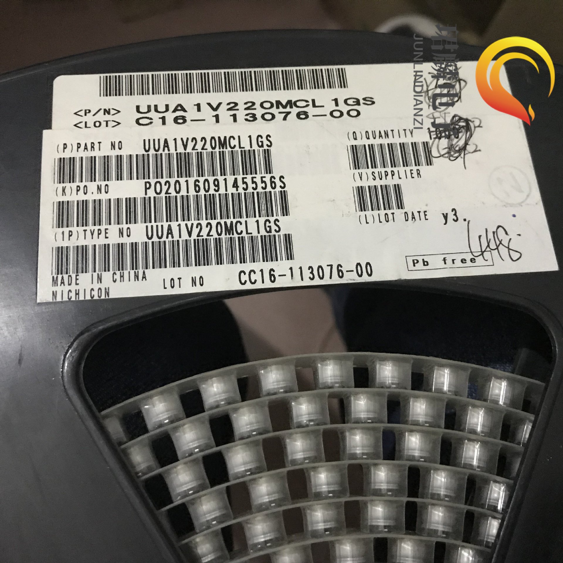 UUA1V220MCL1GS 35V22UF 6.3X5.8 尼康UUA贴片电解电容 长寿命