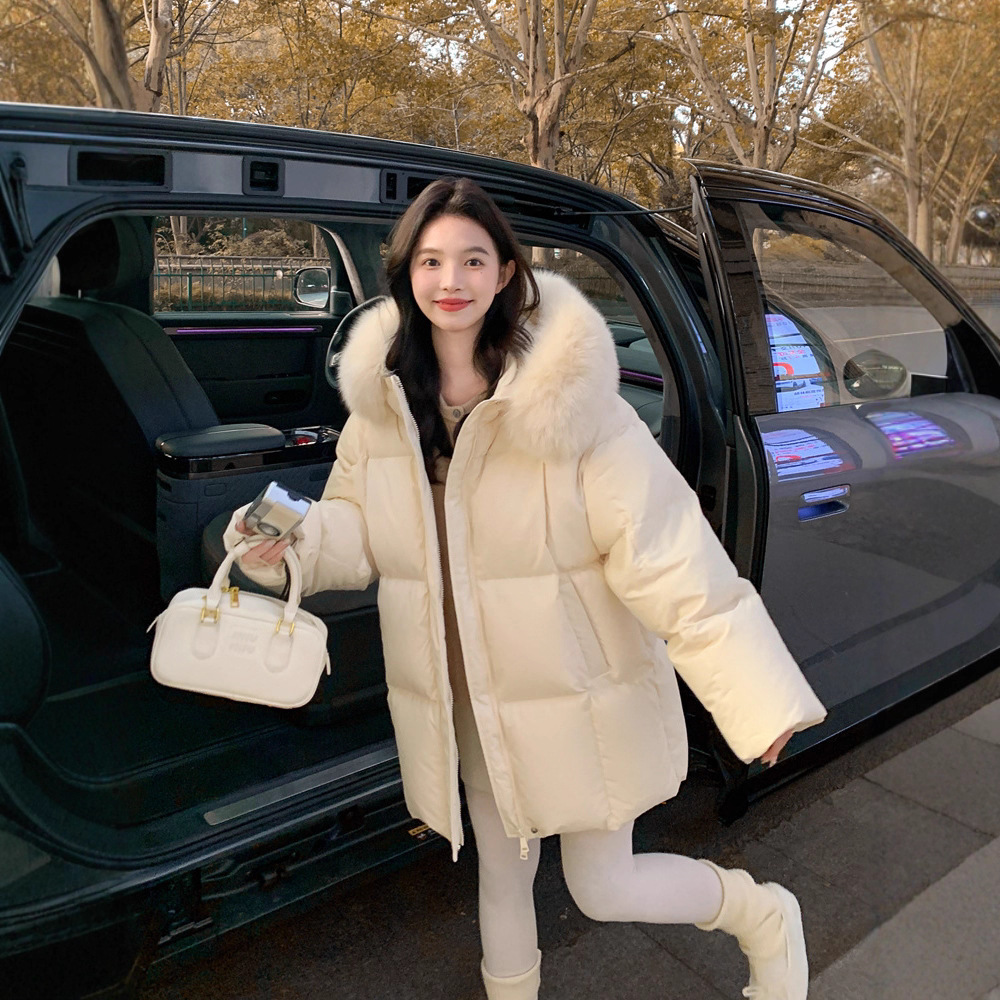 모스크바의 겨울 신상품, 작은 사이즈의 후드가 달린 큰 모피 칼라 다운 재킷, 여성용 중간 길이 2025년 화이트 덕다운 코트