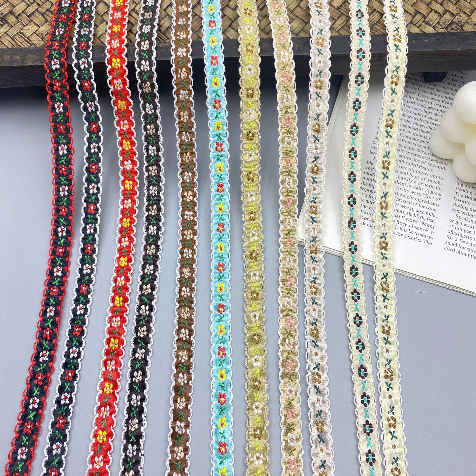 2024 nuevo estilo estilo étnico cinturón jacquard con borde de bloqueo DIY ropa aplicable puños falda sombrero accesorios textiles para el hogar