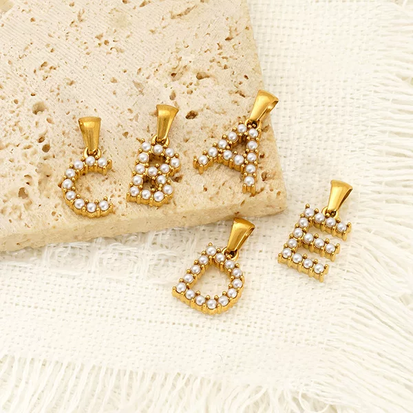 European and American Cross-border 26 Letter Titanium Steel Joker Pearl Pendant Women's Simple Light Luxury Fashion Necklace Jewelry in stock Wholesale
