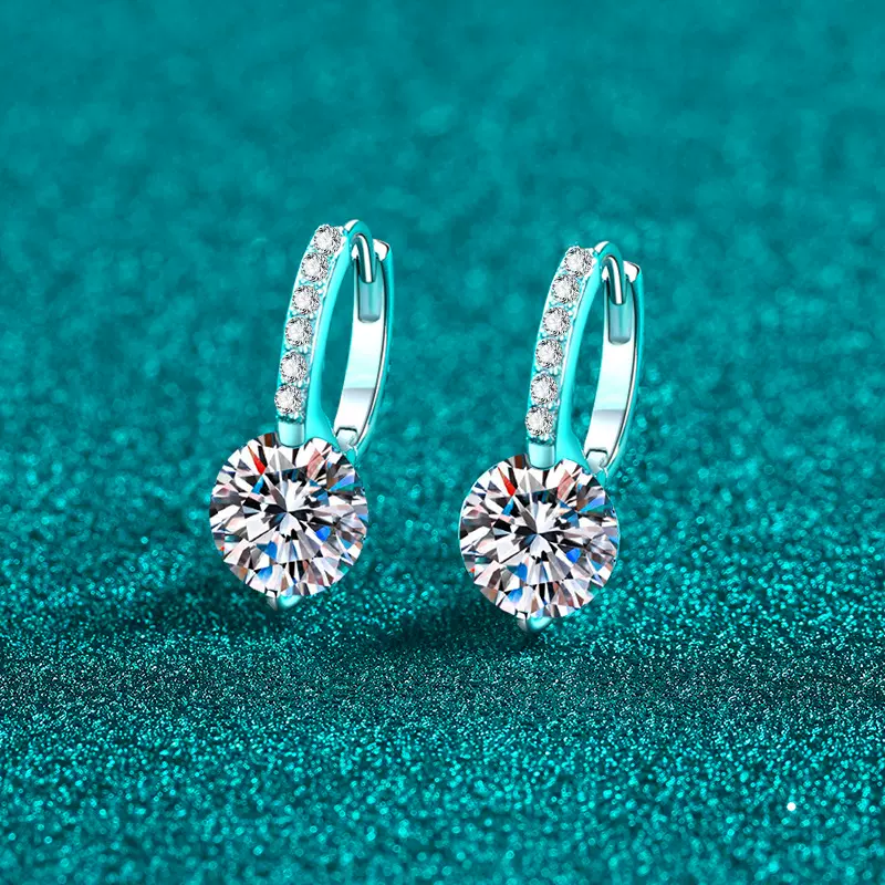 新德艺S925纯银莫桑石耳钉女精致简约耳扣日常通勤百搭高级大气