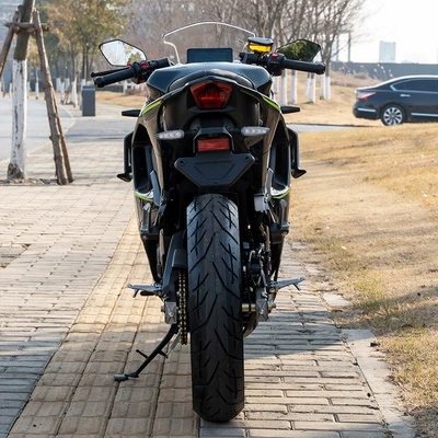 Air-Cooled 6-Speed Single-Cylinder High Endurance – Motosikletlər