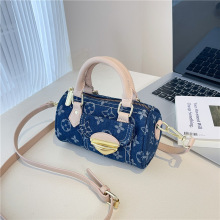 �¿�С���������Ůʿ�¿����^����������ţ�в�С����ʿ�Dб���