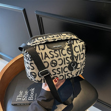 ����С���¿�Ů����б���Ҹ�°����г���ŮʿС���p����ĸ������