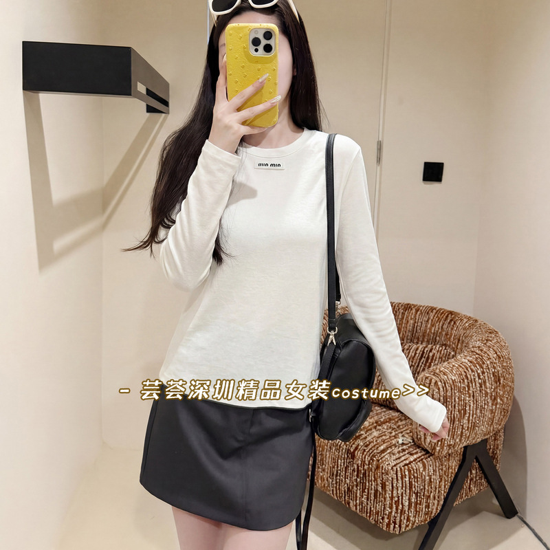 Shenzhen Nanyou Miu Letter Patch Pure Cotton Round Neck Long-Sleeved T-Shirt for Women 26 Spring and Summer New Slim Fit Top Shenzhen Nanyou Miu Letter Patch Pure Cotton Round Neck Long-Sleeved T-Shirt for Women 26 Spring and Summer New Slim Fit Top