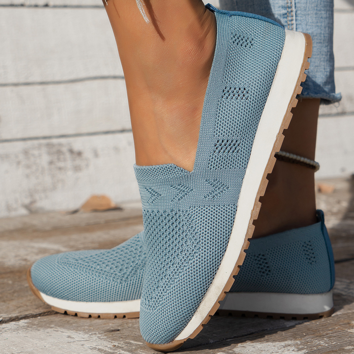 유럽과 미국의 대외 무역 니트 통기성 로우 탑 플랫 슈즈 여성용 크로스 보더 빈 미끄럼 슬립 슬립 온 게으른 스니커즈 아마존