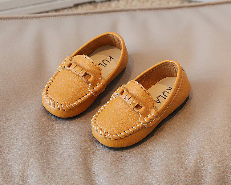 English style leather shoes with soft soles, one foot kick boys' bean new autumn 2022 baby shoes, children's shoe trend_voghion.com