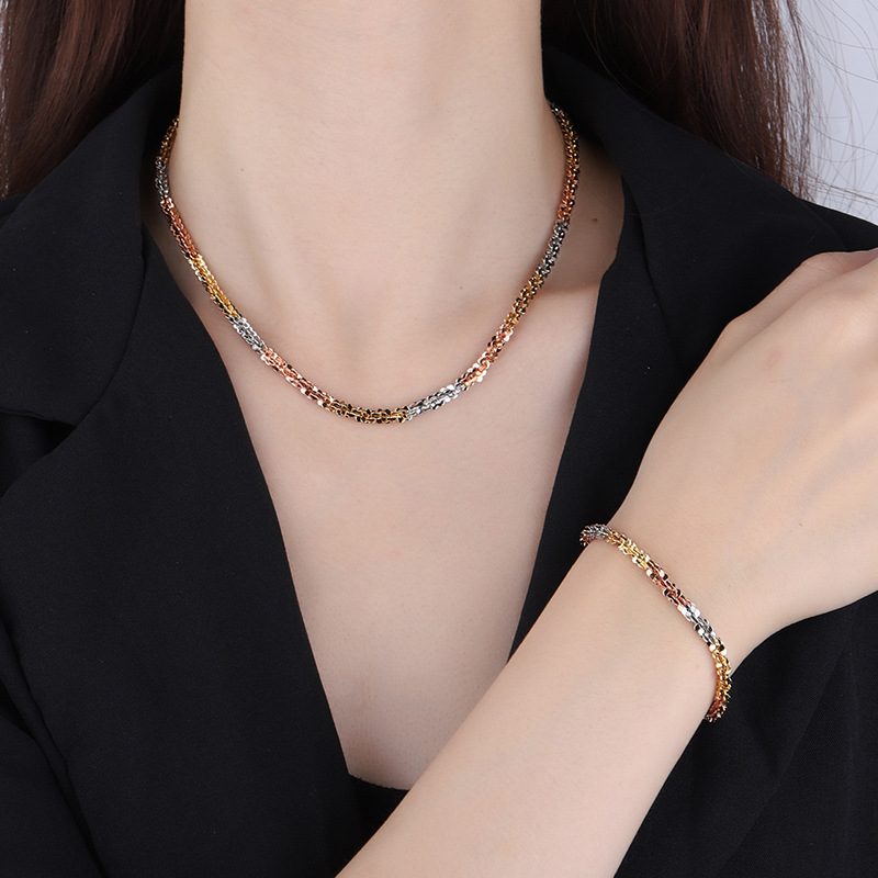 Zhuang Sheng joyería temperamento retro nicho al por mayor collar de diseño versátil galvanizado color oro cubano cadena traje mujeres