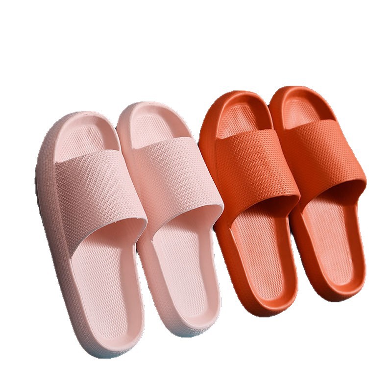 Zapatillas de mierda para hombres en el hogar en verano para salir a la nueva moda para hombres zapatillas frías con suela gruesa pareja