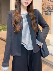 大码微胖休闲灰色条纹长袖T恤女秋季韩系穿搭胖MM显瘦假两件上衣