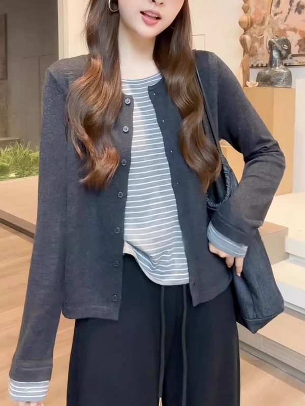 大码微胖休闲灰色条纹长袖T恤女秋季韩系穿搭胖MM显瘦假两件上衣|undefined