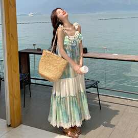 法式复古油画印花连衣裙女2026夏新款设计感超好看绝美超仙吊带裙