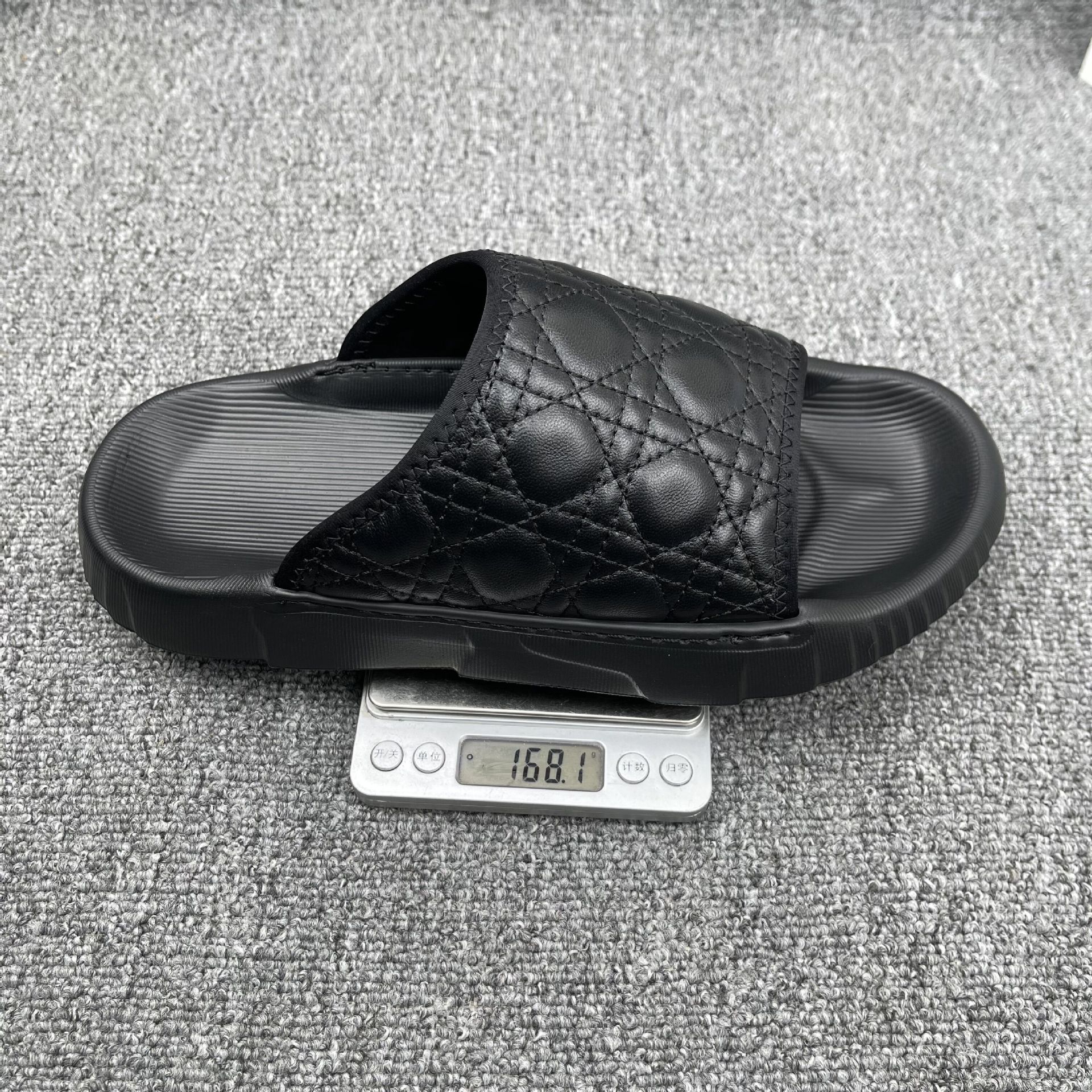 Verano de piel de oveja nueva zapatillas de hombre zapatillas de cuero de moda zapatillas de playa transpirables para hombres sandalias zapatos de hombre