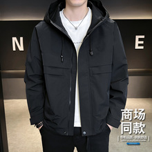 户外新款冲锋衣男士外套运动休闲青年防风连帽夹克休闲工装外套男