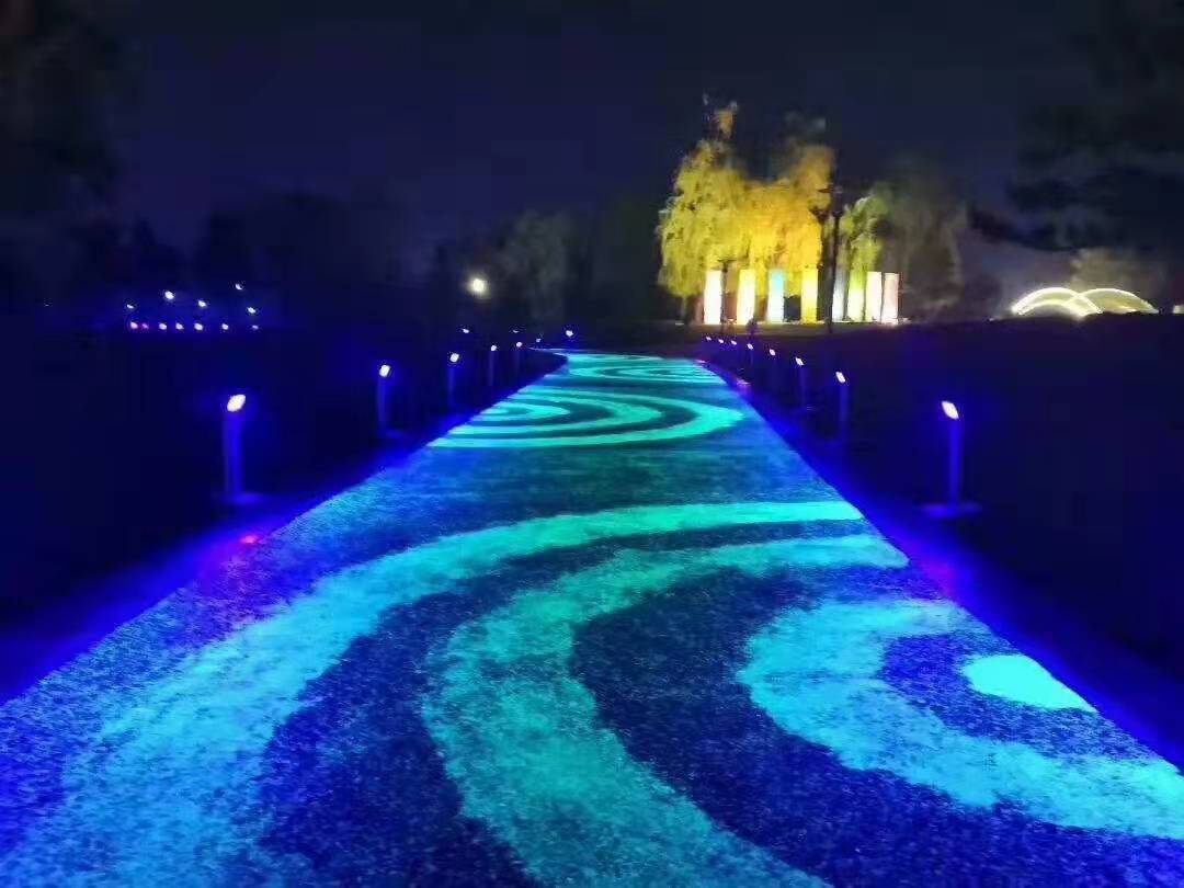 夜光石发光路面沥德美高分子聚合物彩色防滑路面材料施工技术指导