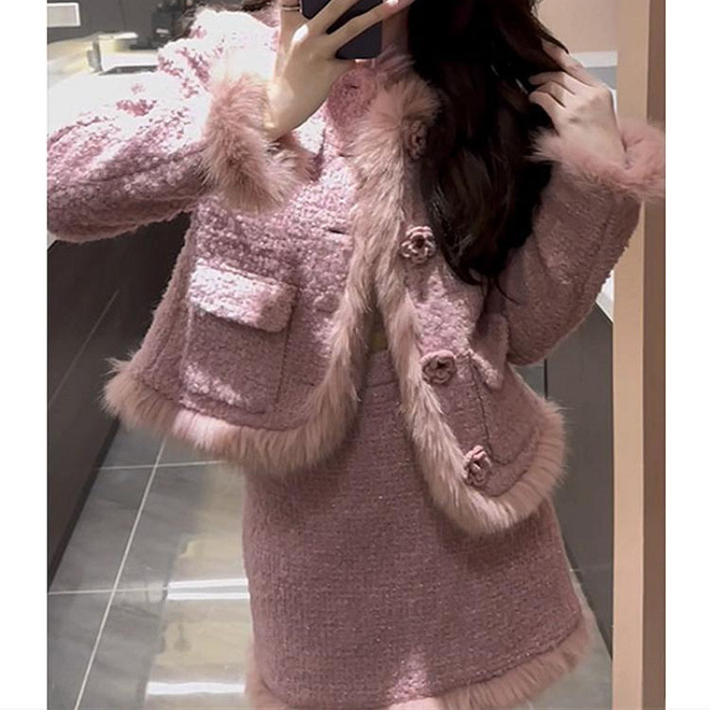 프랑스 스타일 세트 가을과 겨울 2024 새로운 온라인 붉은 폭발 작은 핑크 스커트 투피스 여성 의류