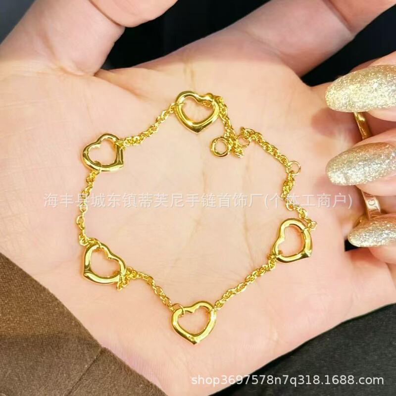 T Brand High Version V Gold Heart Bracelet for Women, Plated with 18K Gold, Peach Heart-Shaped Bracelet, Matching Version, Non-Fading, Fashionable and High-End Feel