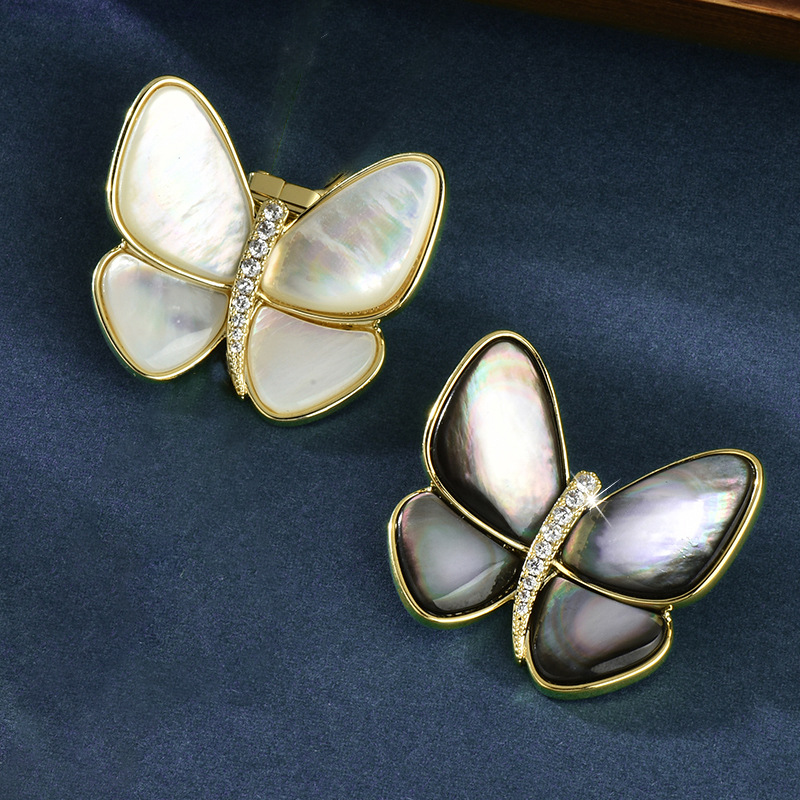 Elegante vlinder broche van parelmoer voor dames reversspeld_voghion.com