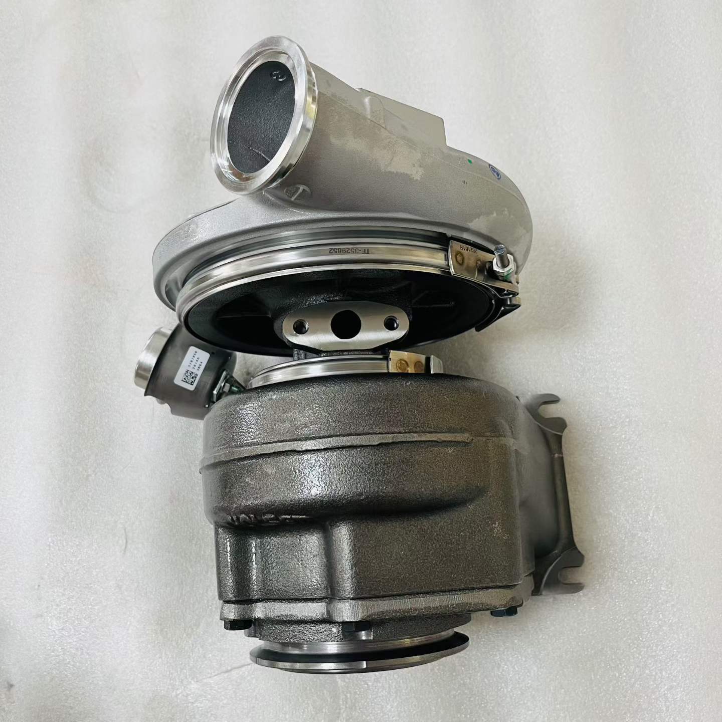 Volvo MD13 engine 3786852 6516566 turbocharger HE500WG