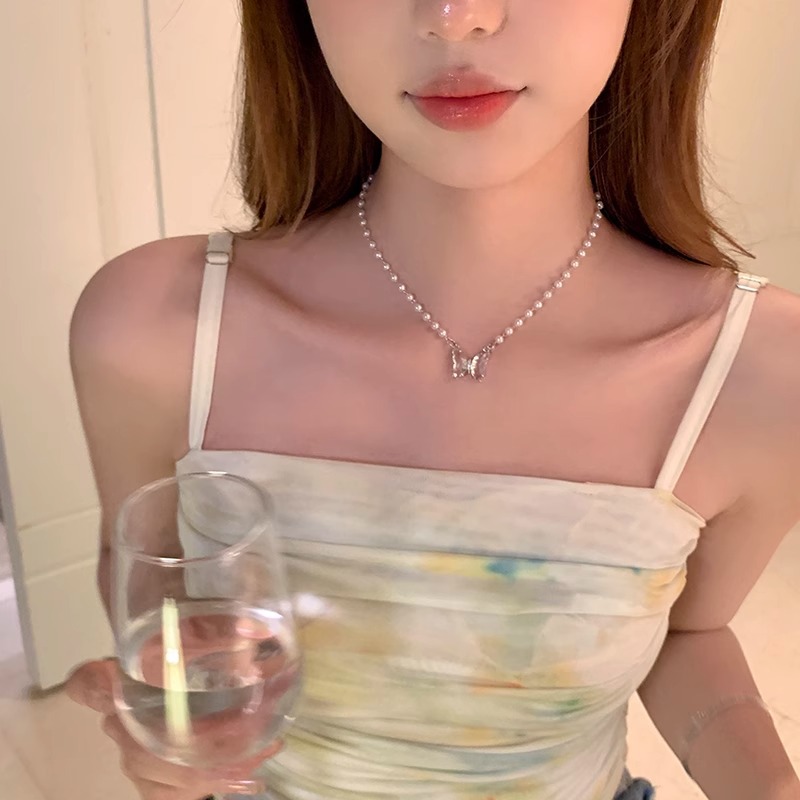 Mixed materials Material Lady Butterfly Artificial Crystal Mixed Materials Wholesale Pendant Necklace