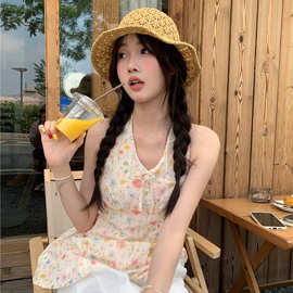 可可里~甜美碎花扭结吊带背心挂脖高腰粉色休闲裤女春季时尚套装