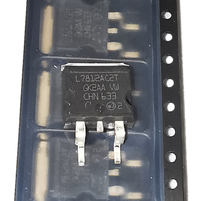 L7812AC2T L7805AC2T贴片三极管TO-263线性稳压器芯片ic 欢迎咨询