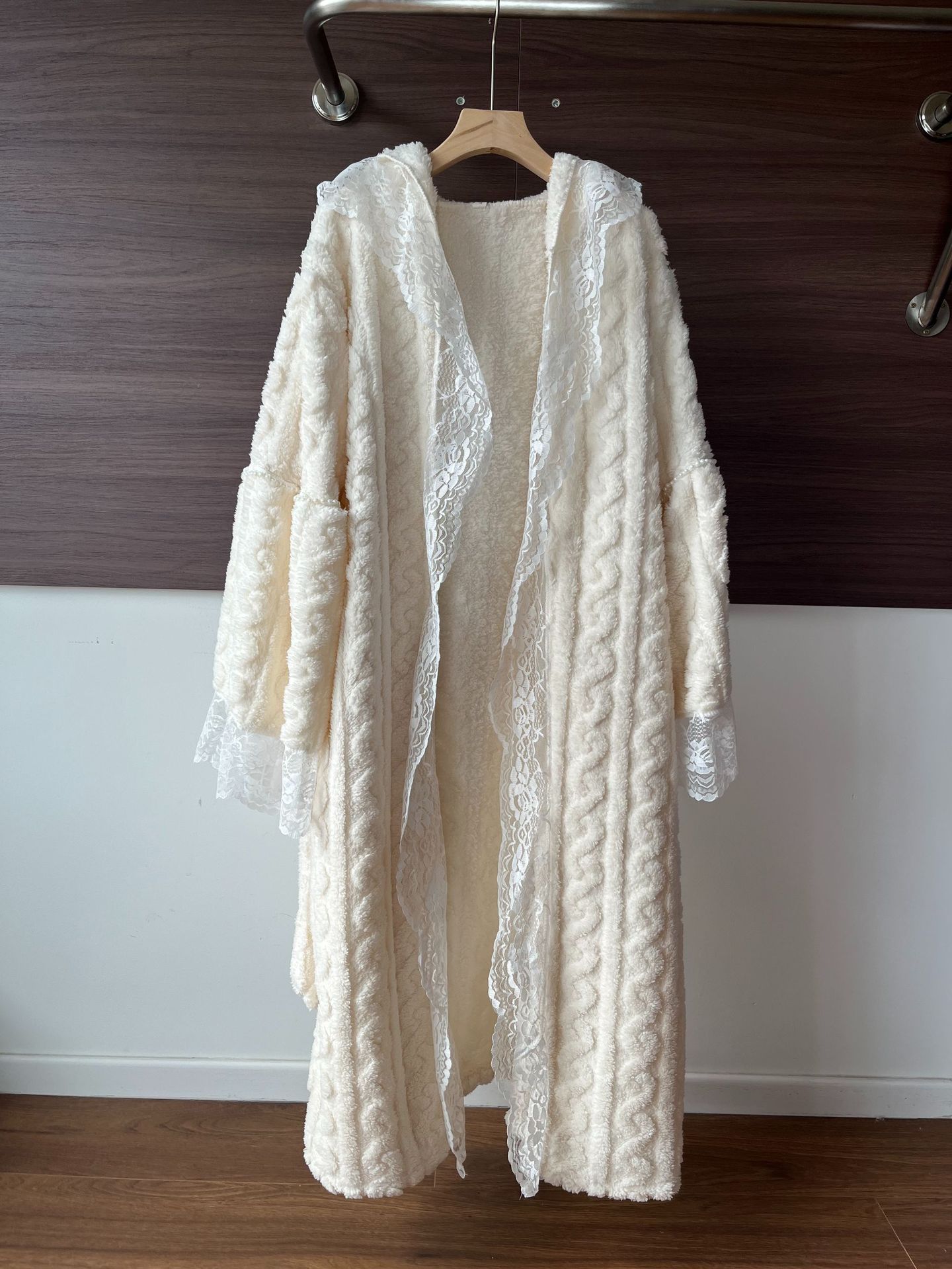 GraceChic Nachthemd aus französischer Spitze für Damen, Herbst und Winter, Korallenfleece, langes, sexy, mit Schnürung, hochwertiges Badekleid/Nachthemd im Prinzessinnenstil_voghion.com