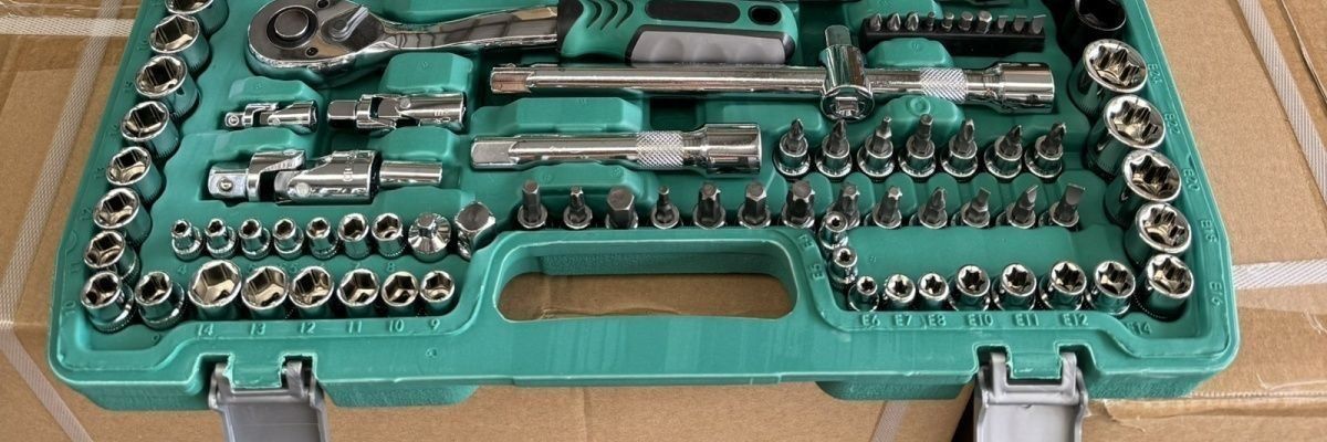121-Piece Auto Repair Tool Set, Car Maintenance Repair Kit, Socket Set, Wrench Combination, Car Repair Wholesale