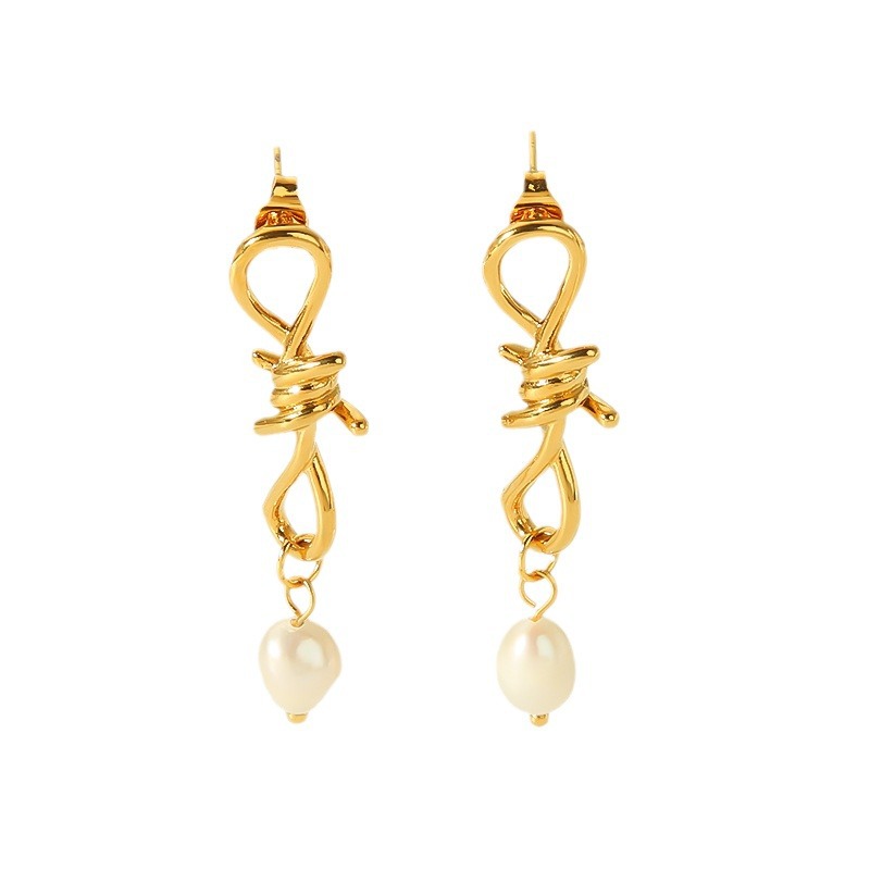 Nicho europeo y americano exagerado diseño mariposa pendientes de perlas pendientes de oro de 18k para mujeres simple joyas de orejas de acero inoxidable