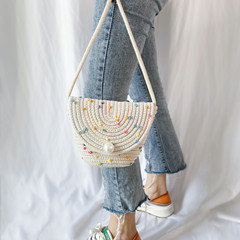 新款時尚彩色簡約洋氣百搭斜挎包小清新珍珠翻蓋斜挎棉繩小手機包
