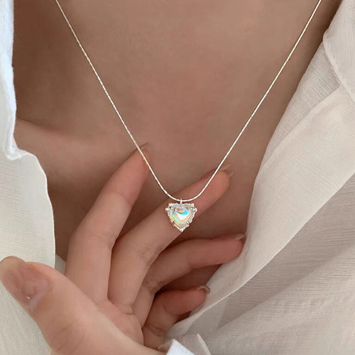 Blogger's same love pearl necklace for women, fashionable and non-fading clavicle chain, high-end niche versatile necklace