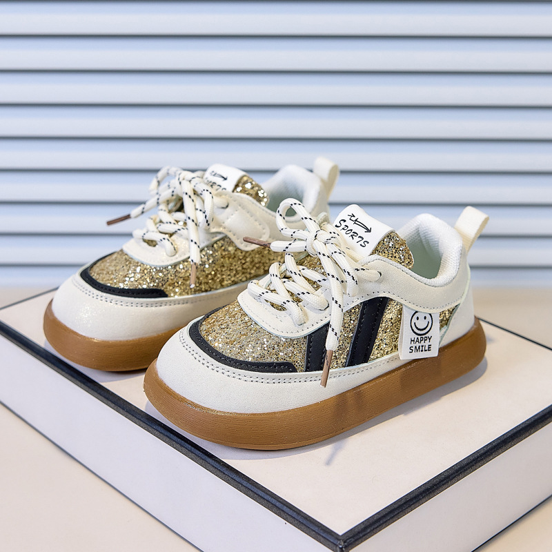 Zapatos de skate para niños 2026 primavera y otoño nuevos zapatos casuales para niños con sequillas de moda zapatos deportivos para niñas con suela suave zapatos para bebés