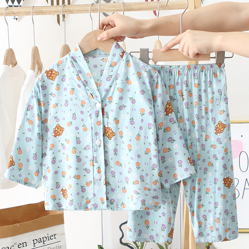 New V-neck summer flower bear