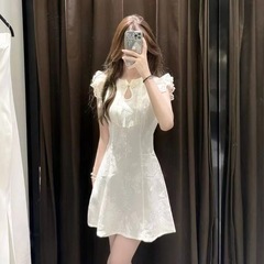 フランスの夏の新しい中国風改良チャイナドレス、新しいスタイル、小さなウエスト、気質、高級ジャカードフライングスリーブドレス