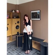 ʵ�� 2026V���Լ��С���ڰ�ײɫƴ�Ӻ�Ҷ�����䱳��+����ȹ��װ