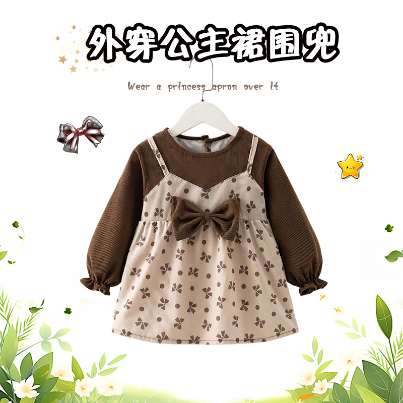 Small princess costume with bow