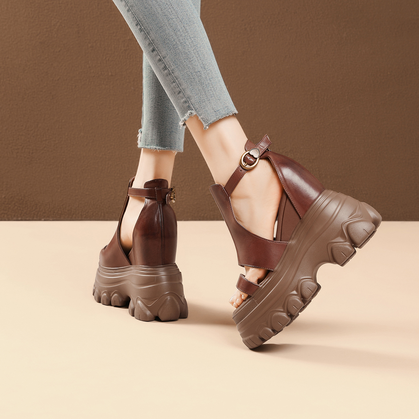 Giày sandal cao gót nữ hở mũi phong cách La Mã, đế xuồng cao 14 cm, da thật, gót vuông, quai mảnh — màu nâu, màu đen