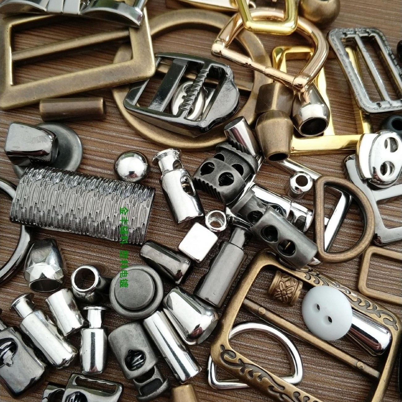 塑料电镀钮扣 过检针电镀扣 塑料电镀扣 电镀铜皮扣 环保电镀纽扣